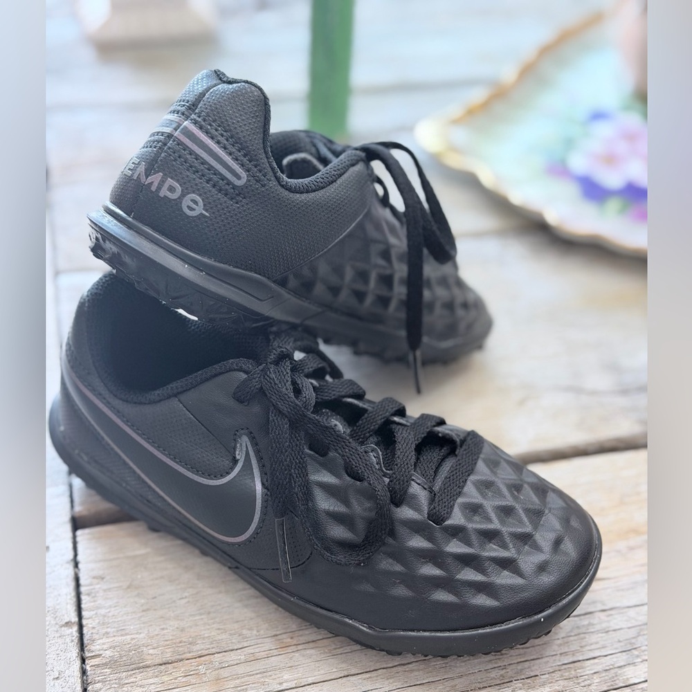 Nike Kids Tiempo Soccer Shoes. Legend 8 Club | Kid’s Sz-11C | Athletic
